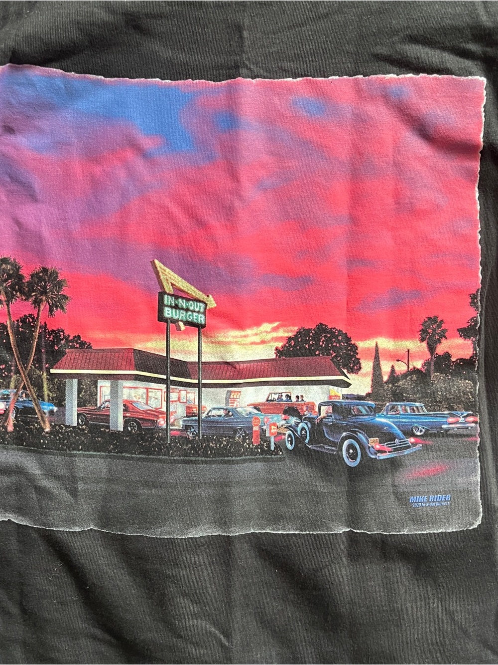In-N-Out Burger Arizona Sunset Car Graphic T-Shirt M